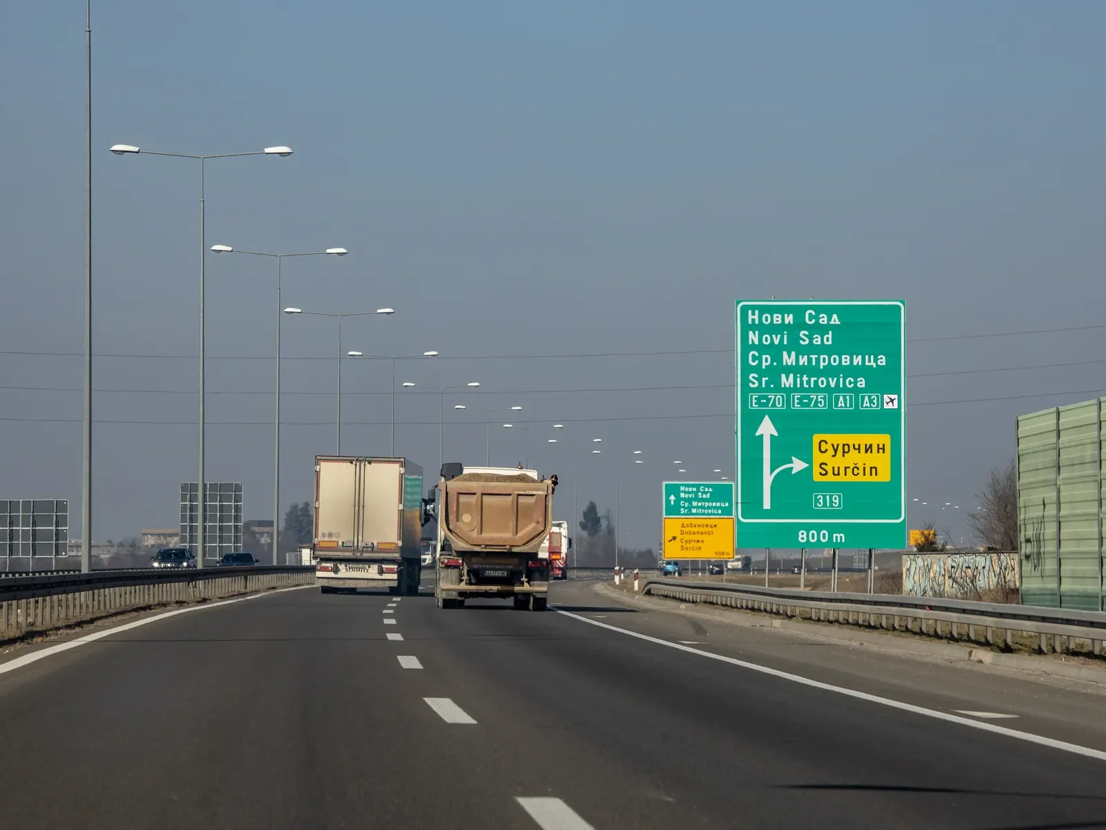 Camion european în tranzit rutier comercial subcontractat